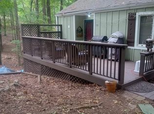 101 Lake Cottages Ct, Waleska, GA 30183