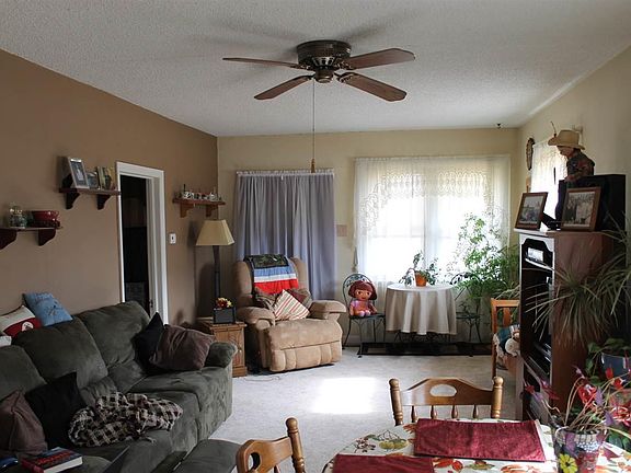 2nd image of 123 14th Ave E