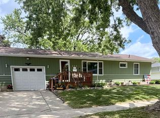 305 E 12th St, Storm Lake, IA 50588