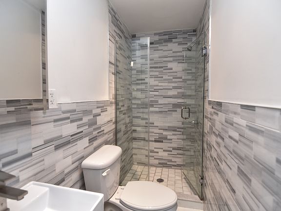 5th image of 354 Cathedral Pkwy #2C