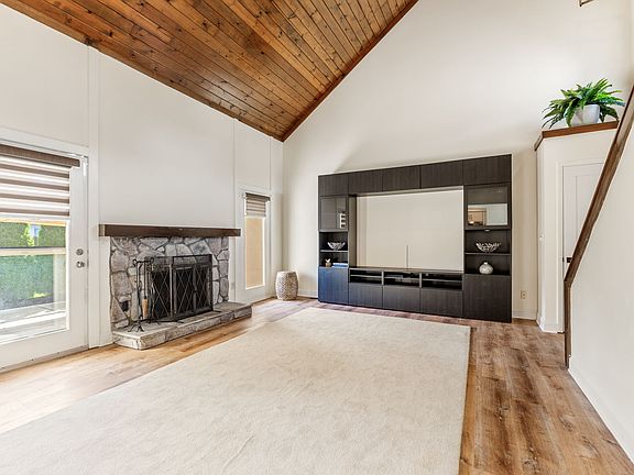 4th image of 6372 Dummerston Ct