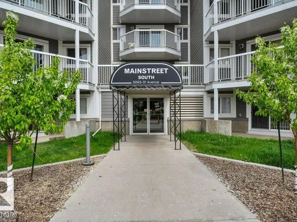 5065 31st Ave NW #304, Edmonton, AB T6L 6S5