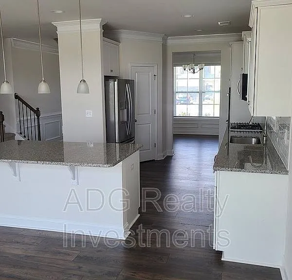 1577 Cambria Ct — Photo 4
