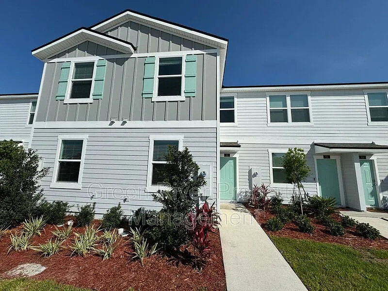 3 bed, 2.5 bath, 1308 sqft, $1,675 — Photo 1