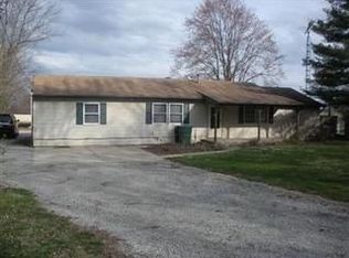 242 N Bickett Rd, Xenia, OH 45385