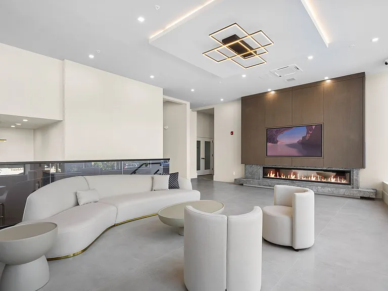 Central 70 Lofts — Photo 8