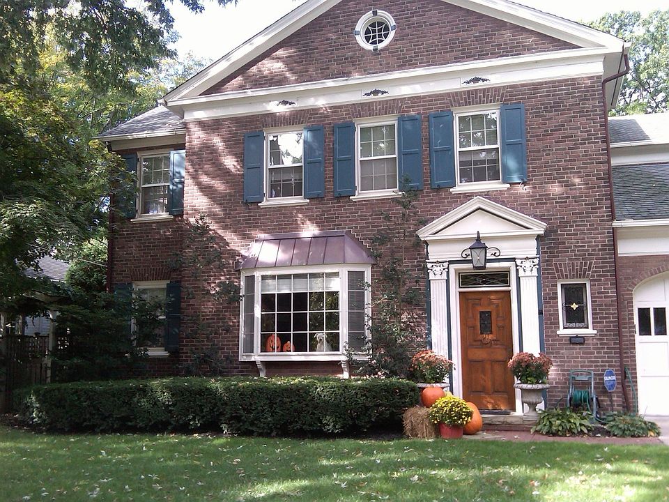 1st image of 1010 Parkside Dr