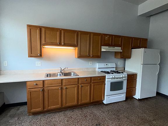 4th image of 2401 W Mitchell St #2