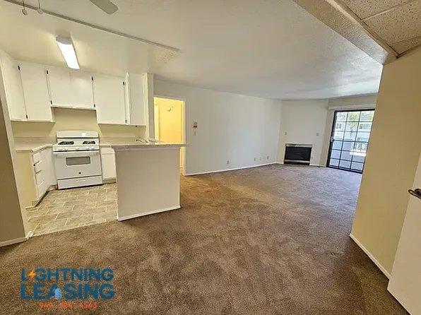 8731 De Soto Ave APT 101, Canoga Park, CA 91304