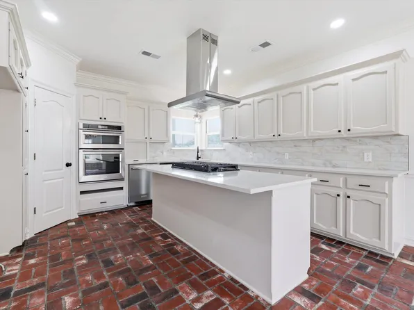14377 Lazy Oaks Dr, Gonzales, LA 70737