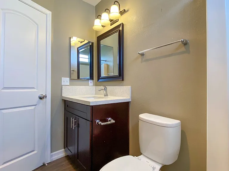 SF Laurel Apts — Photo 7