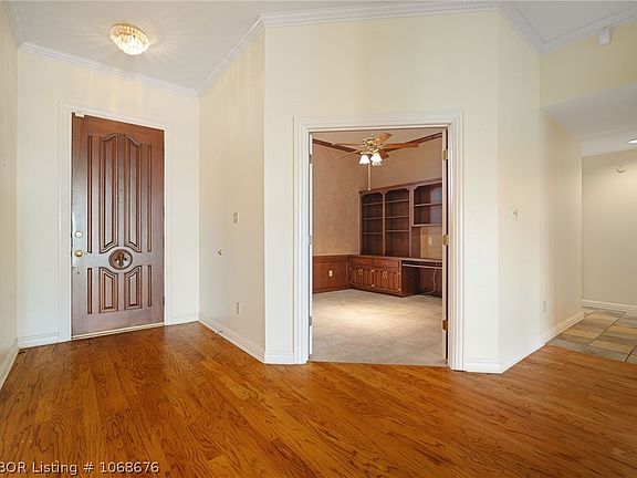 4th image of 8513 Rosewood Dr