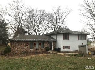 7566 E University Dr, Vincennes, IN 47591