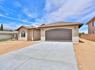 13829 Driftwood Dr, Victorville, CA 92395