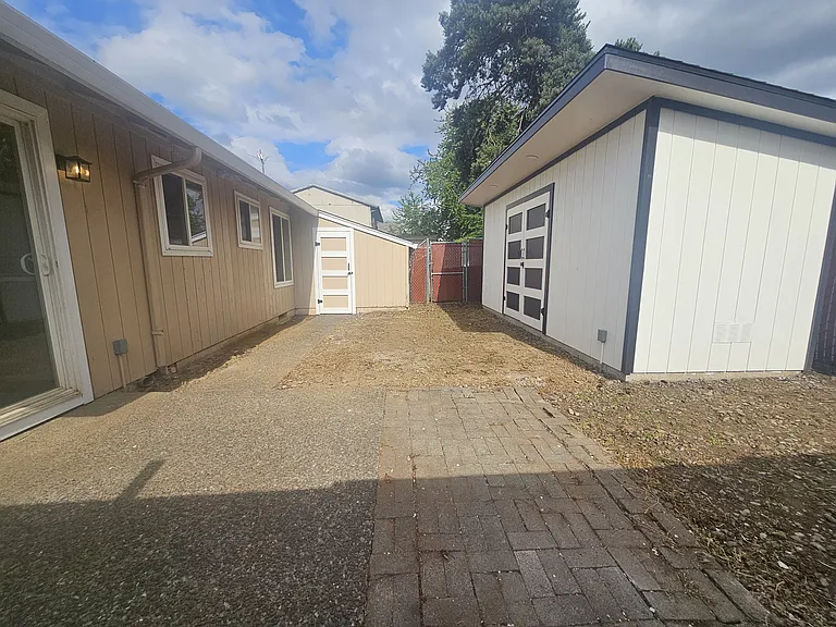 13936 SE Powell Blvd — Photo 18