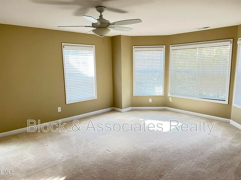 936 Bentbury Way — Photo 20