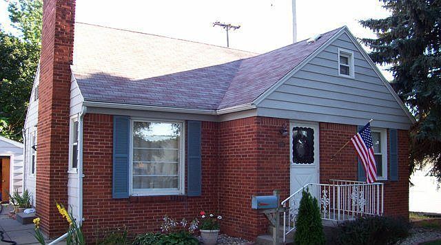 1st image of 130 Katherine Dr NE