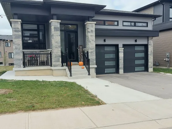 92 Berkely St, Wasaga Beach, ON L9Z 0K5