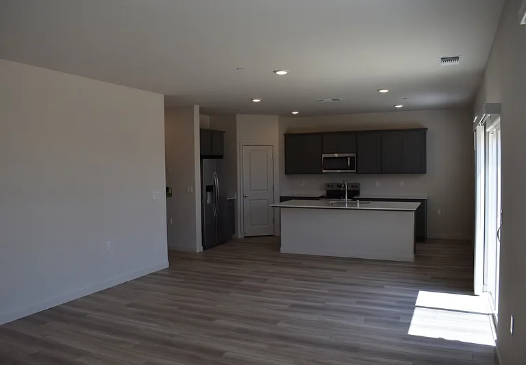 4624 Athena Dr — Photo 9