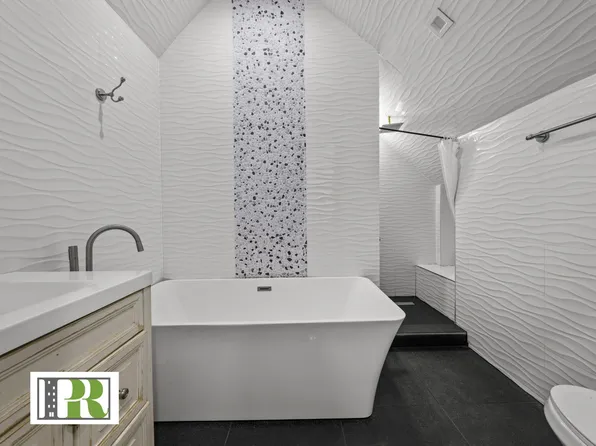 1024 East 26th Street image 9 of 16