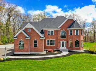 15 Ridge Rd, Wrentham, MA 02093