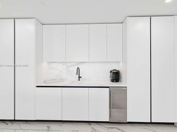 4th image of 1116 N Ocean Blvd Unit 803