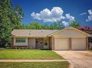 229 Overton Dr, Norman, OK 73071