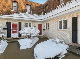 153 Porter Lake Dr #153, Longmeadow, MA 01106