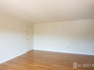 9 Koster Blvd #B, Edison, NJ 08837