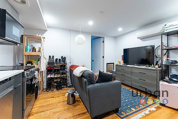 1st image of 60 Hawthorne St #1D