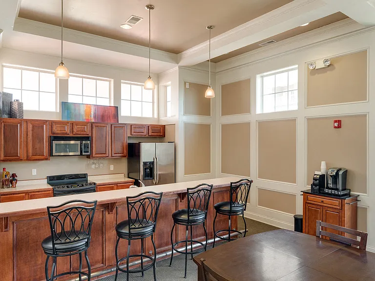 Mansions at Jordan Creek — Photo 7