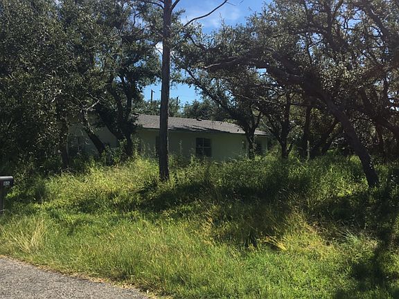 2nd image of 1016 Egret Ln