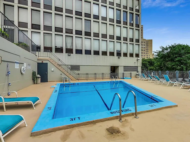 444 W Fullerton Pkwy #1010 — Photo 18