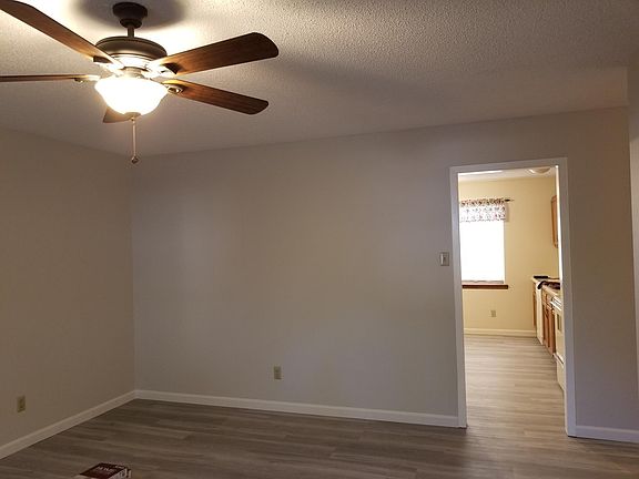3rd image of 1405 Waynesboro Ln