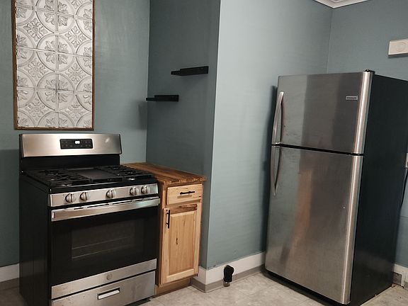 2nd image of 38 E Union St