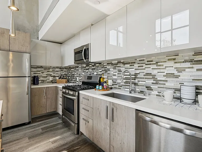 5100 Wilshire Blvd — Photo 107