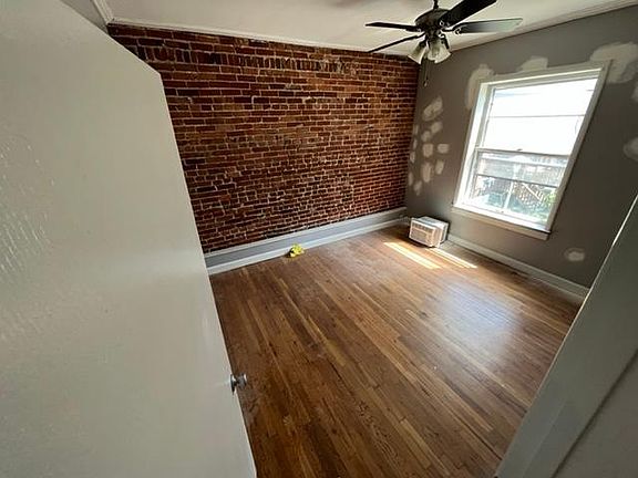 3rd image of 1910 Tower Grove Ave #1
