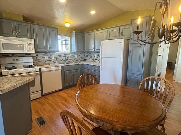 3rd image of 2701 E ALLRED Avenue #14