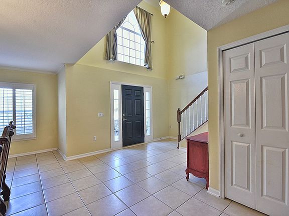 2nd image of 4406 SE 32nd Pl