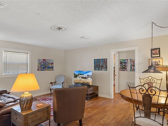 5th image of 503 Lake St