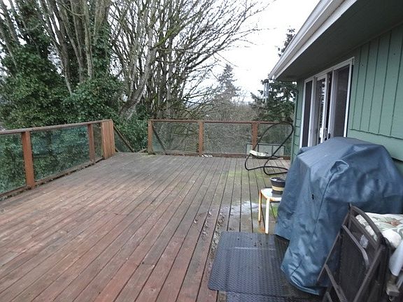 4th image of 15816 47th Ave S
