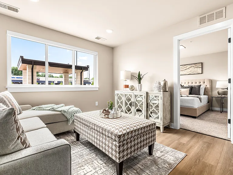 Sterling Center Apartments — Photo 15