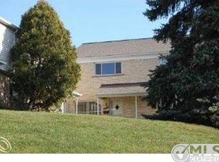 2049 E Maple Rd UNIT 1, Birmingham, MI 48009