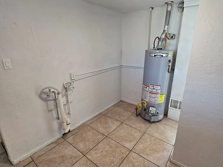 4811 Comanche Rd NE — Photo 25