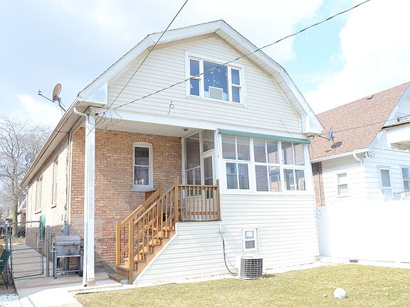 3rd image of 10623 S Avenue F