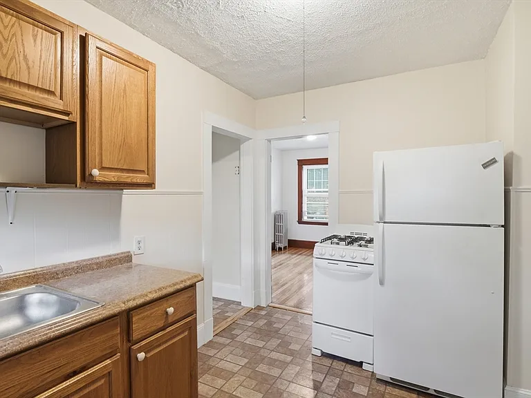 60 Raycroft St #R-1 — Photo 8