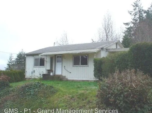 1923 California Dr, Coos Bay, OR 97420
