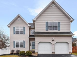 3 Evans Ln, Bridgewater, NJ 08807