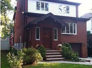 302 London Rd, Staten Island, NY 10306