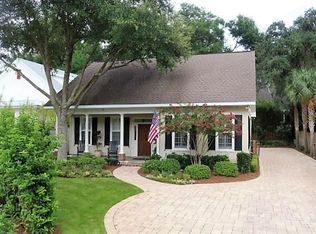 157 N Cottages Dr, Saint Simons Island, GA 31522